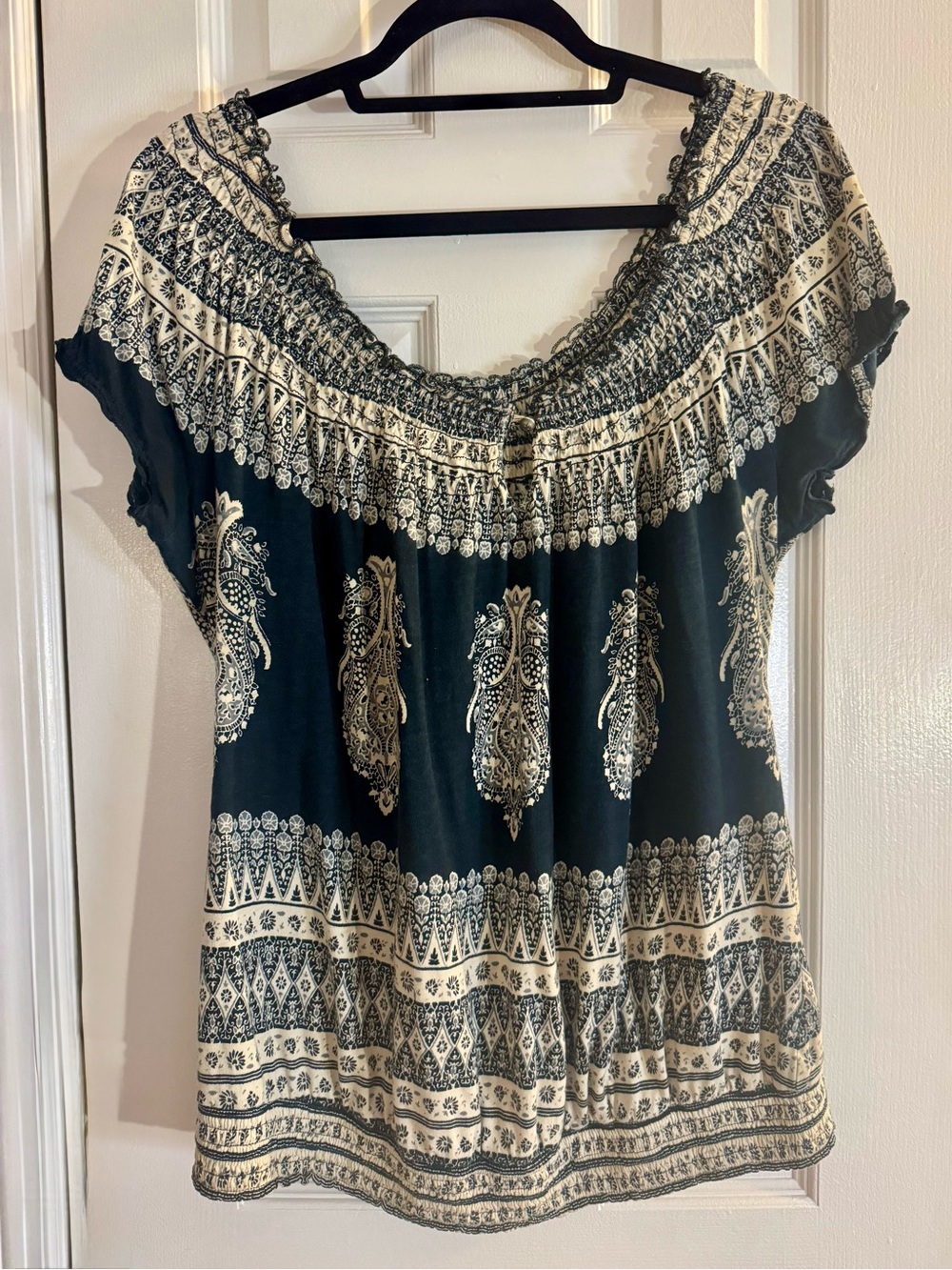 Lucky Brand Paisley Off-Shoulder Top Navy Blue & Off-White Smocked Neck & Hem XL